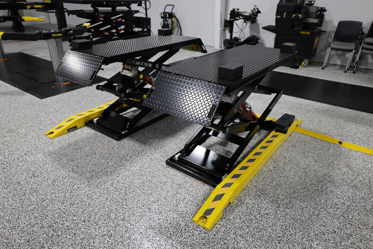 Challenger DX77 Series 7,700 lb Scissor Lift — image 8