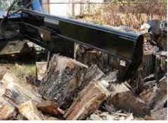 Blue Diamond 35-Ton Inverted Log Splitter — splitting a log outdoors